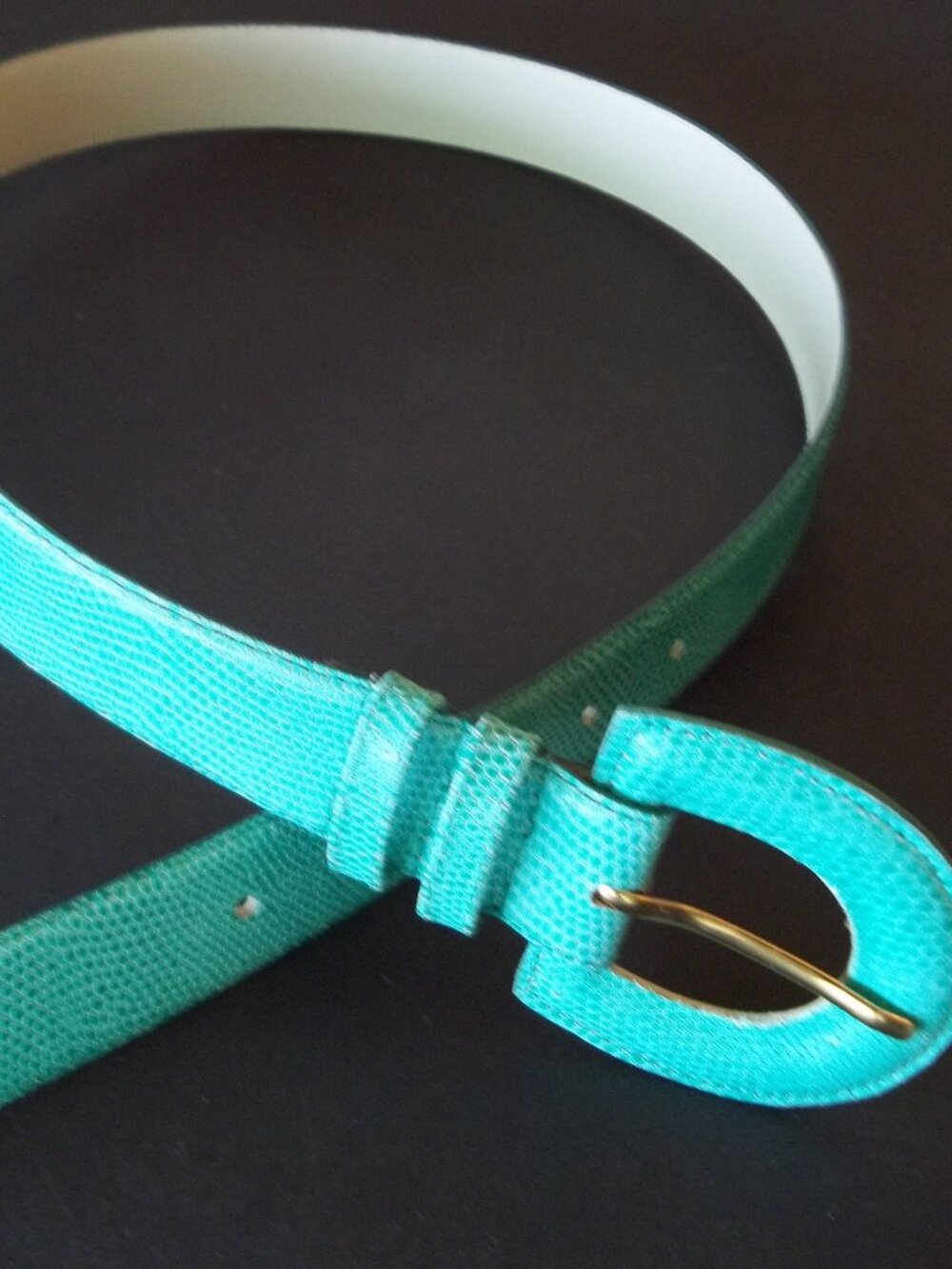 Vintage Genuine Leather Ladies Belt, Textured Teal Green, M/L Taiwan, 1980s-1990
